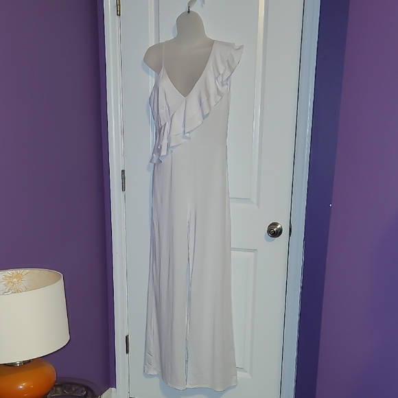 White Ruffle Jumpsuit Dress Sz: - Picture 6 of 8